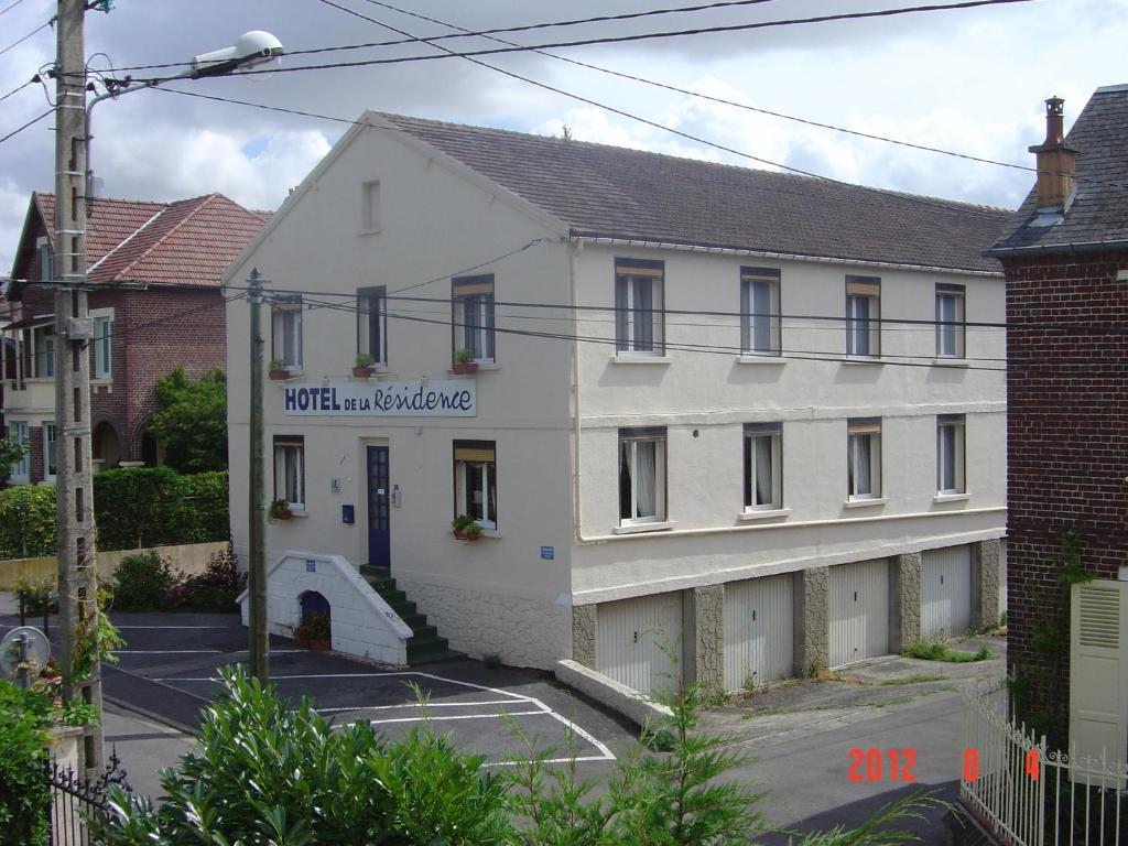 Arcantis Hotel La Residence Cergy Exterior photo